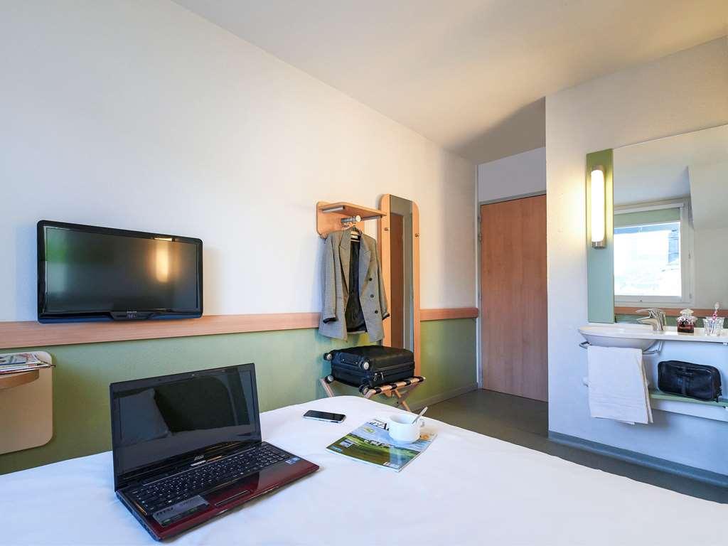Ibis Budget Cholet Centre Номер фото