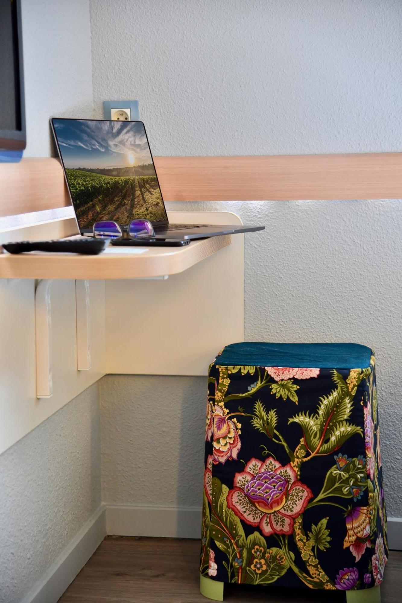 Ibis Budget Cholet Centre Екстер'єр фото