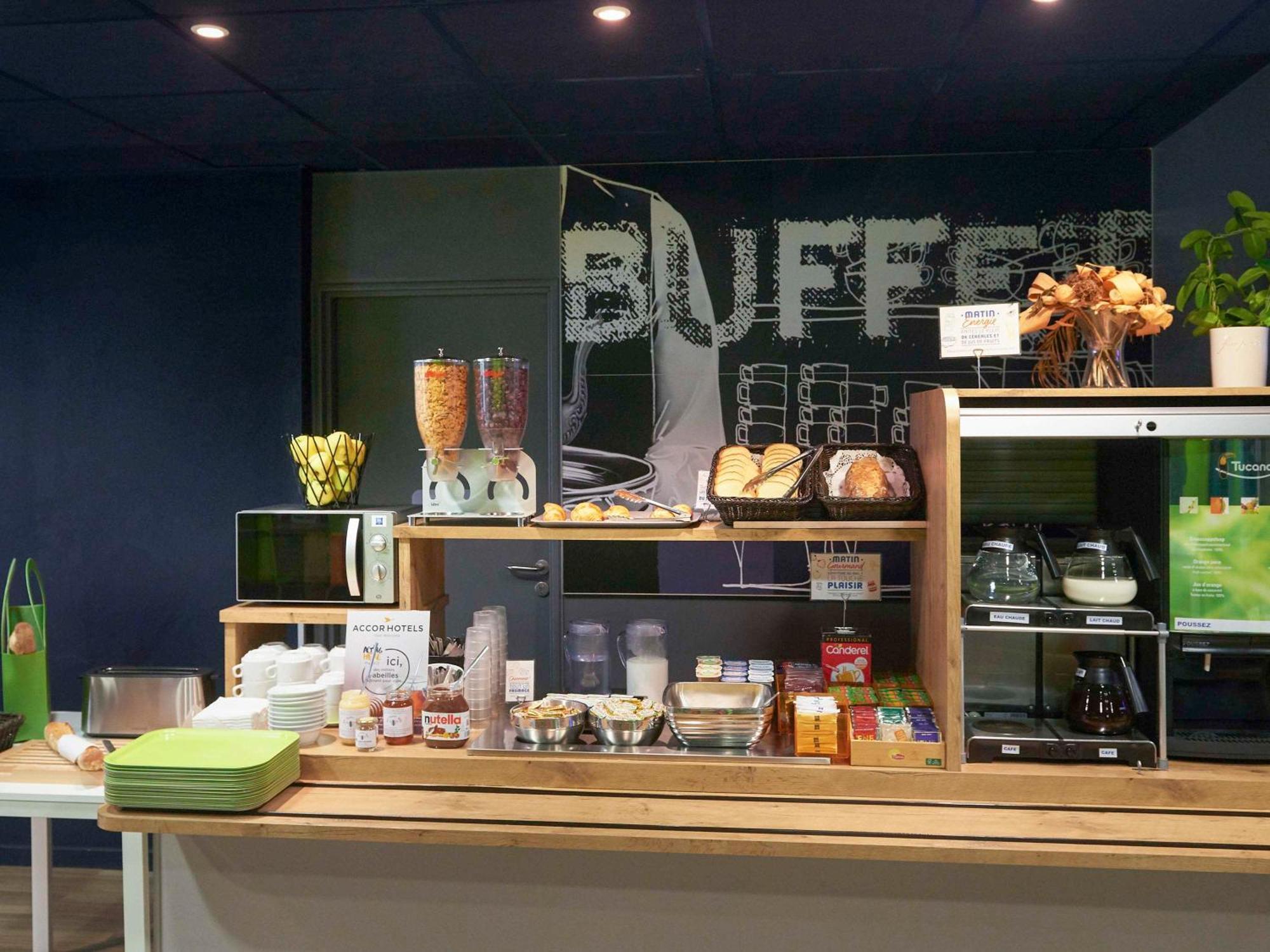 Ibis Budget Cholet Centre Екстер'єр фото