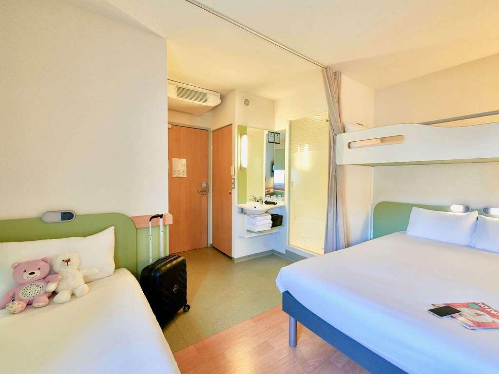 Ibis Budget Cholet Centre Номер фото