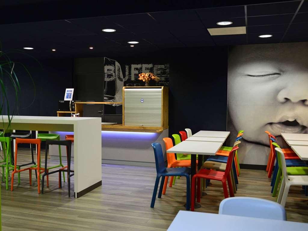 Ibis Budget Cholet Centre Екстер'єр фото