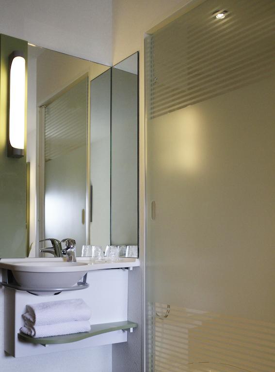 Ibis Budget Cholet Centre Номер фото